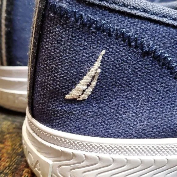 Men’s Nautica Deckloom Navy Canvas Sneakers - Picture 3 of 9